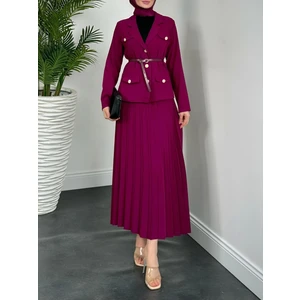 Eteği Piliseli Kemerli Düğmeli Ceketli Takım