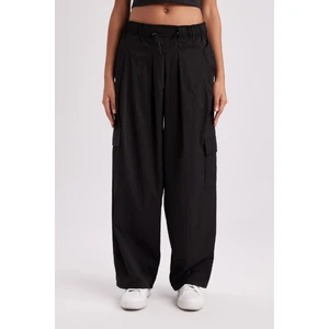 DeFactoFit Oversize Geniş Kalıp Paraşüt Pantolon B6368AX23WN