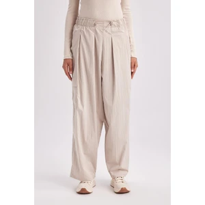 DeFactoFit Oversize Geniş Kalıp Sporcu Paraşüt Pantolon