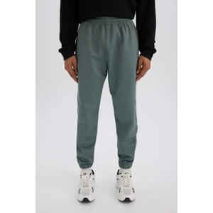 DeFactoFit Sporcu Jogger Eşofman Altı Standart Fit Basic Düz Cepli Beli Paçası Lastikli D3742AX24WN