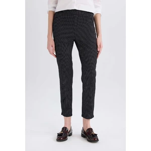 Sigaret Normal Bel Beli Lastikli Düz Paça Basic Düz Saten Kumaş Pantolon J8741AZ23WN