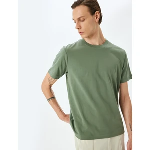 Pamuklu Bisiklet Yaka Regular Fit Kısa Kollu Basic Tişört