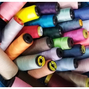 Dikiş Ipi 1 kg 120 Numara Karışık Renkler 18/22 Adet