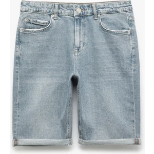 Düğmeli Pamuklu Katlamalı Paça Slim Fit Denim Şort