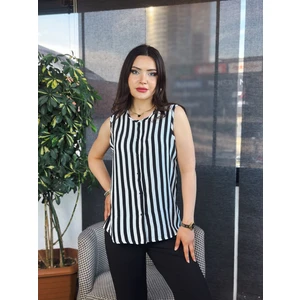 Kadın Siyah Beyaz Dikey Çizgili Kolsuz Düğmeli Gömlek Bluz | Şık ve Günlük Ofis Stili