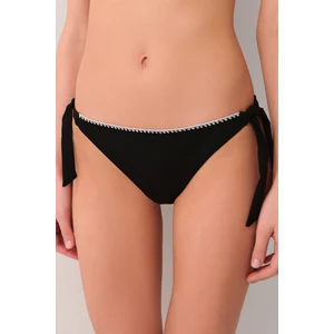 Lisa Bağcıklı Kroşetalı Bikini Alt