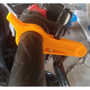 Modelerman Design Motosiklet Gaz Kelebeği Kilidi / Hız Sabitleyici T4788965