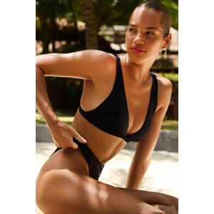 Basic Deep V Siyah Bikini Üstü