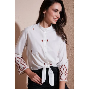 Pamuklu Nakışlı Belden Bağlamalı Hakim Yaka Gömlek Bayan Gömlek 6110097