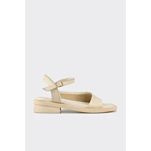 Ekru Deri Kadın Düz Sandalet