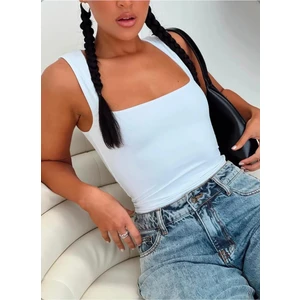 Kare Yaka Geniş Askılı Basic Bluz ( Crop Değildir )