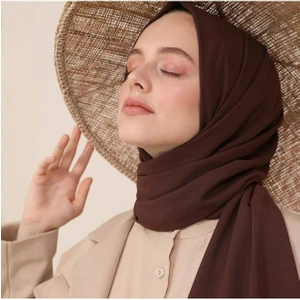 Tesettür Hijab Medine Ipeği Şal*acı Kahve