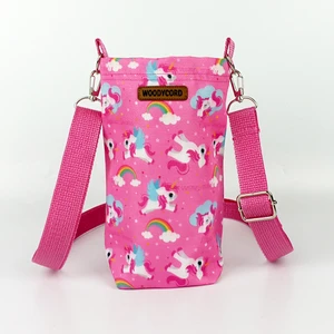 1 Litrelik Unicorn ve Gökkuşağı Desenli Matara ve Termos Kılıfı - Büyülü Dünyayı Yanınızda Taşıyın!