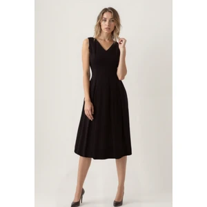 V Yaka Kuşaklı Krinkıl Kumaş Midi Elbise