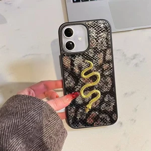 Apple iPhone 16 Uyumlu Kılıf Zebana Golden Serpent Silikon Kılıf Siyah