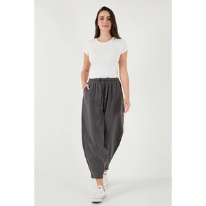 Pamuklu Relaxed Fit Normal Bel Daralan Paça Pantolon Bayan Pantolon 668YP5198