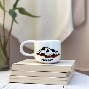 Yuugi Ceramic El Yapımı Seramik Kupa – Mooody Inek Tasarımlı Hayvan Figürlü Kupa Bardak | Anneler Günü Hediyesi | 200 ml Kulplu