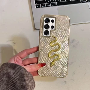 Samsung Galaxy S23 Ultra Uyumlu Kılıf Zebana Golden Serpent Silikon Kılıf Gold