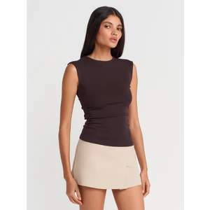 21054 Büzgülü Basic T-Shirt-Koyu Kahve