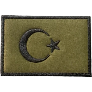 Haki Zemin Türk Bayrağı Peçi Arması - 8x5 cm
