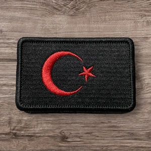 Siyah Kırmızı Türk Bayrağı Nakış Peç Patch - 8x5 cm