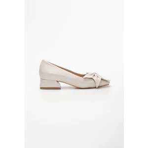 Dilimler Ayakkabı Fiyonklu Rugan Bej Kadın Topuklu Ayakkabı