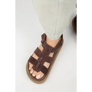 Capra Kadın Hakiki Deri Atkılı Cırtlı Açık Kahve Sandalet