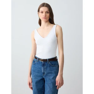 Jimmy Key Beyaz Dar Kesim V Yaka Örme Atlet