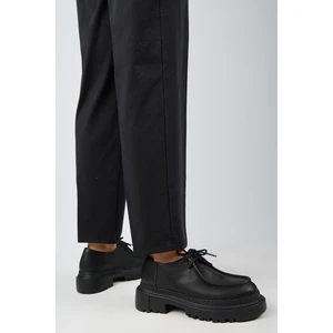 Carol Kadın Hakiki Deri Bağcıklı Siyah Ayakkabı