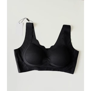 Kadın Dikişsiz Balensiz Çıkarılabilir Pedli Lazer Kesim Iz Bırakmayan Yok Gibi Duran Sütyen