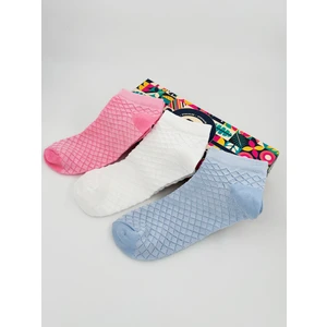 6’lı Kadın Pamuklu Penye Terletmez ve Yumuşak Kabartma Desenli Patik Çorap.