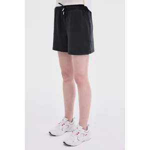 WL RAIN 20SS182 5FX Siyah Kadın Şort