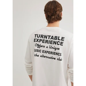 Sırt Baskılı Beyaz Tişört 0612410-70057