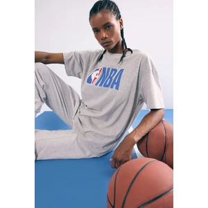 DeFactoFit NBA Wordmark Boxy Fit Bisiklet Yaka Baskılı Kısa Kollu Tişört Z3128AZ24SM