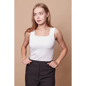 Kare Yaka Kolsuz Likralı Pamuklu Kumaş Body