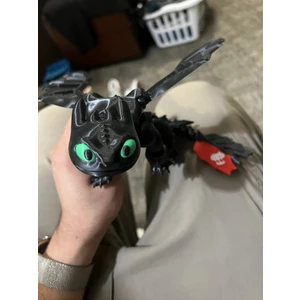 Ejderhanı Nasıl Eğitirsin? Gecenin Öfkesi Siyah Ejderha Toothless Dişsiz