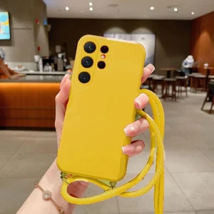 Apple iPhone 16 Pro ile Uyumlu Ipli Boyun Askılı Silikon Kılıf Kadife Iç Yüzeyli Epiphany Kılıf Sarı