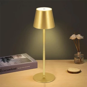 Dokunmatik Şarjlı Masa Lambası Kademeli Altın Gövde Dim Edilebilir