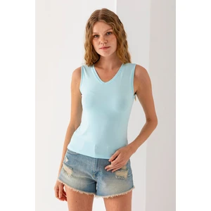 Kadın Ön Arka V Yaka Kolsuz Basic Bluz Açık Mavi - 925083
