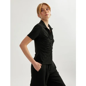 Drape Detaylı Düğmeli Kısa Kollu Gömlek