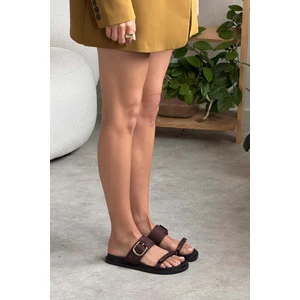 Nişantaşı Shoes Pinky Bej Süet Toka Detaylı Cırtlı Düz Taban Kadın Terlik