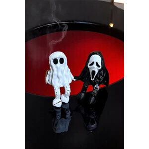 Scream ve Hayalet Figürleri