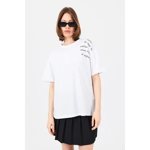 Beyaz Göğüs Yazı Baskılı Pamuklu Oversize Tişört 2150-31M