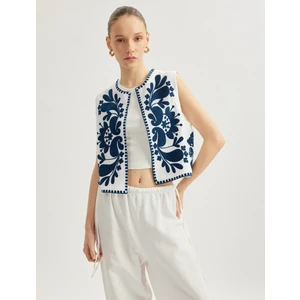 Aplike Nakışlı Bisiklet Yaka Kolsuz Crop Yelek