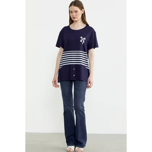 Baskılı Çizgi Detaylı Tişört - Lacivert