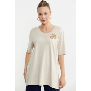 Nakışlı Büyük Beden Penye Tişört - Taş