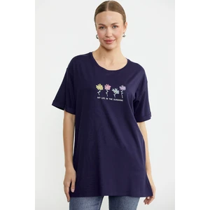 Çiçek Baskılı Bisiklet Yaka Tişört - Lacivert