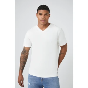 V Yaka Pamuklu Tişört