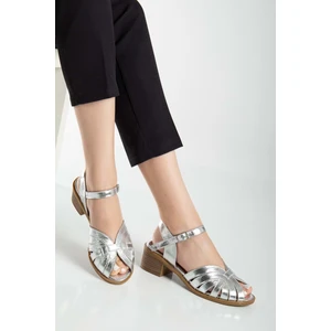 Kadın Hakiki Deri Bilekten Bağlı Sandalet - Gümüş