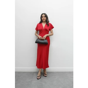Kırmızı V Yaka Saten Elbise